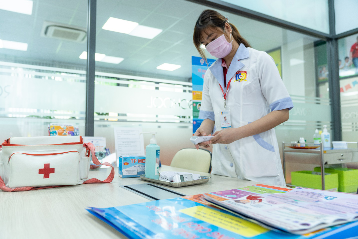 Royal School sẵn sàng đón học sinh trở lại trường trong an toàn - Ảnh 2.