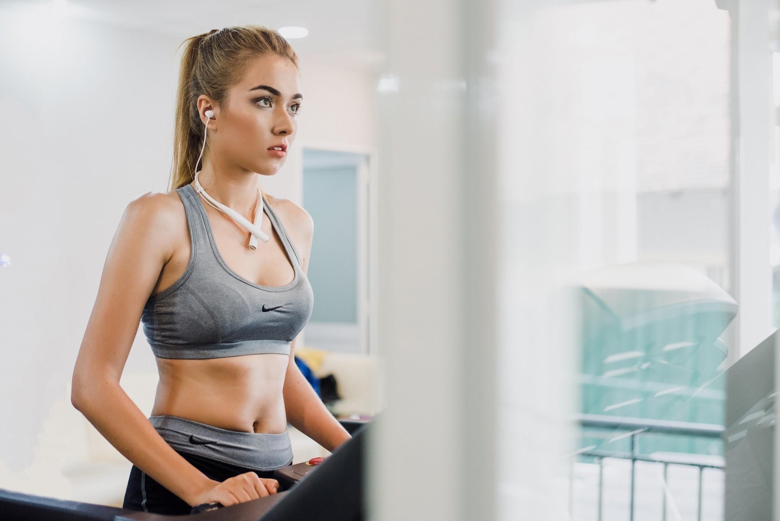 “Săn lùng” mẫu tai nghe bluetooth PBH-300 cực tiện dụng, đang được khuyến mại tới 20% - Ảnh 1. “Săn lùng” mẫu tai nghe bluetooth PBH-300 cực tiện dụng, đang được khuyến mại tới 20% - Ảnh 1.