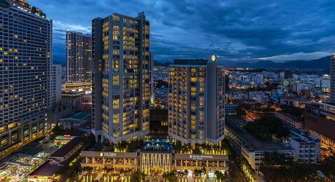 Sân bay quốc tế Cam Ranh hoạt động, địa ốc Nha Trang hưởng lợi