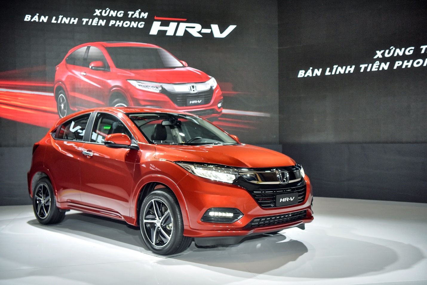 Honda Việt Nam giới thiệu mẫu xe Honda HR-V hoàn toàn mới “Xứng tầm bản lĩnh tiên phong” - Ảnh 1. Honda Việt Nam giới thiệu mẫu xe Honda HR-V hoàn toàn mới “Xứng tầm bản lĩnh tiên phong” - Ảnh 1.
