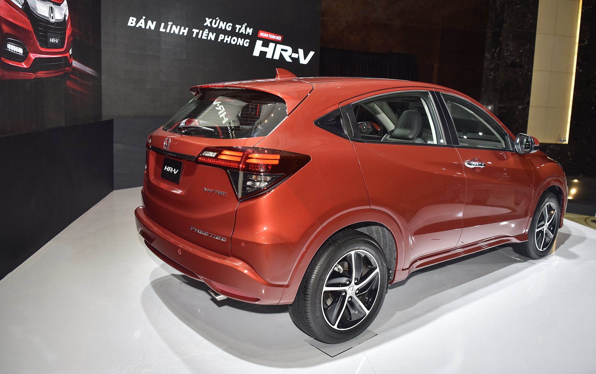 Honda Việt Nam giới thiệu mẫu xe Honda HR-V hoàn toàn mới “Xứng tầm bản lĩnh tiên phong” - Ảnh 3. Honda Việt Nam giới thiệu mẫu xe Honda HR-V hoàn toàn mới “Xứng tầm bản lĩnh tiên phong” - Ảnh 3.
