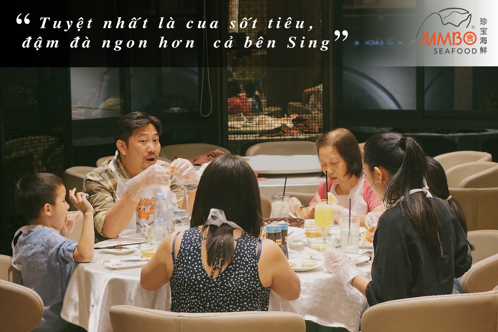 Bếp trưởng của Jumbo Seafood Việt Nam lần đầu tiết lộ bí quyết của món cua ớt Singapore - Ảnh 1.