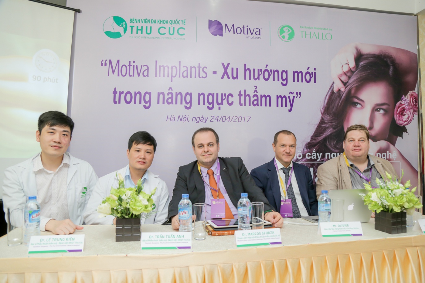 Phái đẹp Việt rủ nhau đến hội thảo nâng ngực thẩm mỹ cùng chuyên gia quốc tế - Ảnh 1. Phái đẹp Việt rủ nhau đến hội thảo nâng ngực thẩm mỹ cùng chuyên gia quốc tế - Ảnh 1.