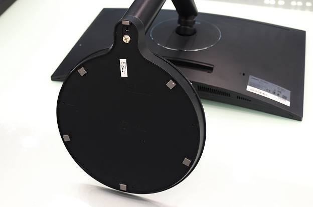 Đập hộp màn hình máy tính chơi game đang hot hiện nay: Samsung CFG70 - Ảnh 6. Đập hộp màn hình máy tính chơi game đang hot hiện nay: Samsung CFG70 - Ảnh 6.