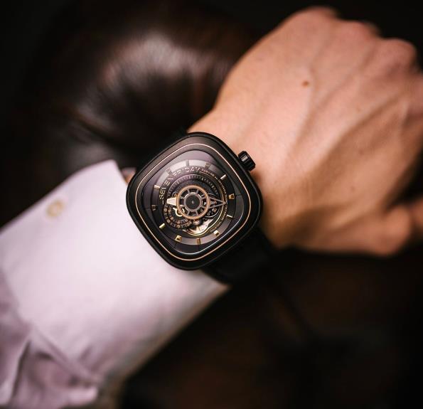 SevenFriday trở lại với cuộc cách mạng P-revolution - Ảnh 6. SevenFriday trở lại với cuộc cách mạng P-revolution - Ảnh 6.