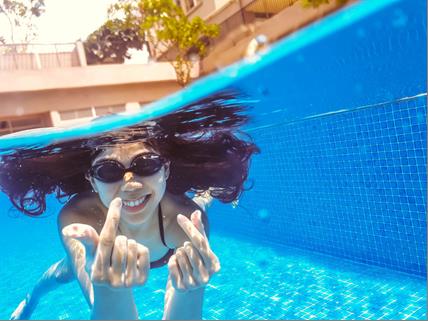 Chuyến đi biển sẽ nhàm chán biết bao nếu thiếu 5 phụ kiện công nghệ sành điệu này - Ảnh 9. Chuyến đi biển sẽ nhàm chán biết bao nếu thiếu 5 phụ kiện công nghệ sành điệu này - Ảnh 9.