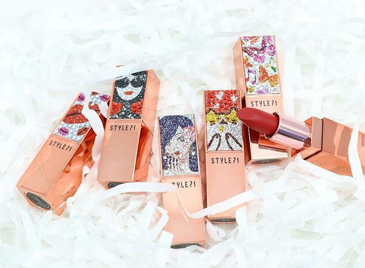 Vì sao phái đẹp lại phát cuồng mê mẩn thỏi son Style 71 Retro Matt đến vậy? - Ảnh 1. Vì sao phái đẹp lại phát cuồng mê mẩn thỏi son Style 71 Retro Matt đến vậy? - Ảnh 1.