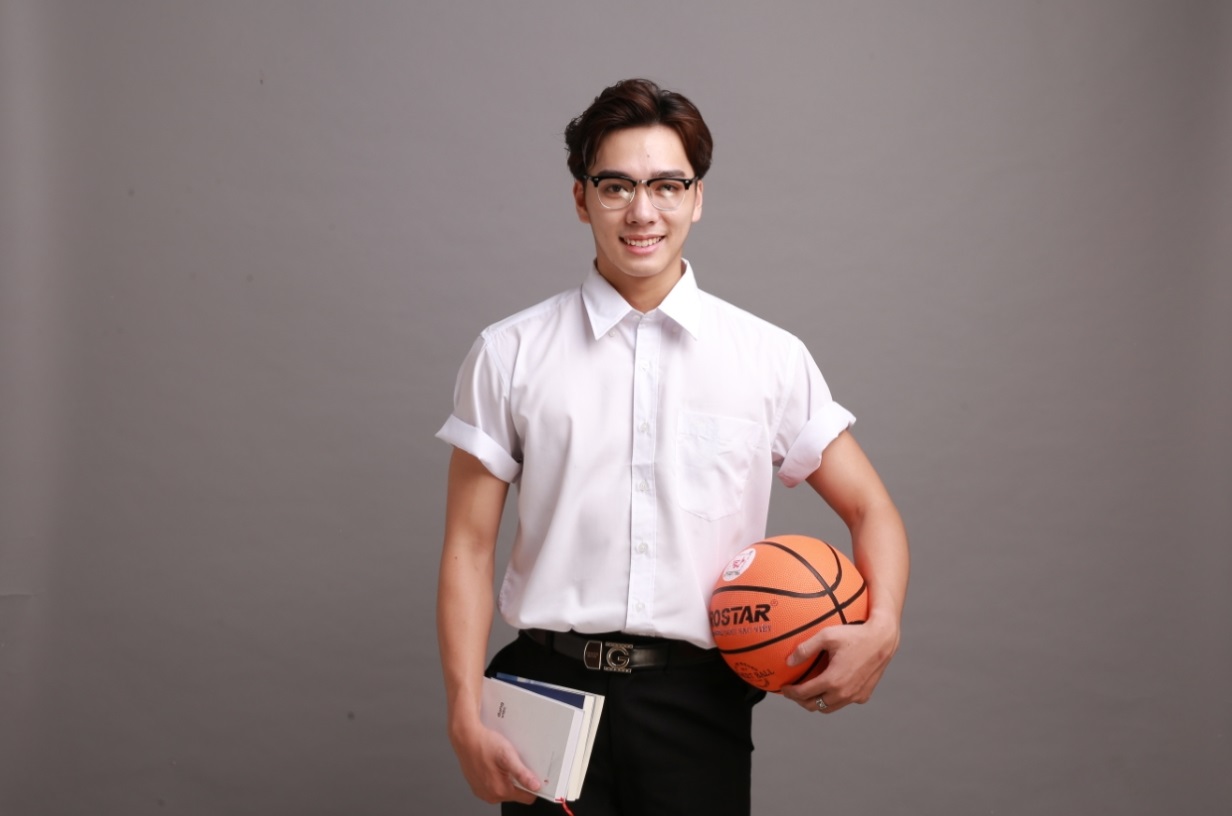 Đây chính là chàng trai “con nhà người ta”: Nhiều tài lẻ, góc nghiêng đẹp thần thánh - Ảnh 6. Đây chính là chàng trai “con nhà người ta”: Nhiều tài lẻ, góc nghiêng đẹp thần thánh - Ảnh 6.