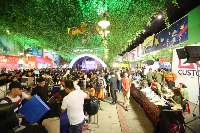 Bitis Hunter X bất ngờ xuất hiện tại Sneaker Fest Vietnam 2017 - Ảnh 1. Bitis Hunter X bất ngờ xuất hiện tại Sneaker Fest Vietnam 2017 - Ảnh 1.