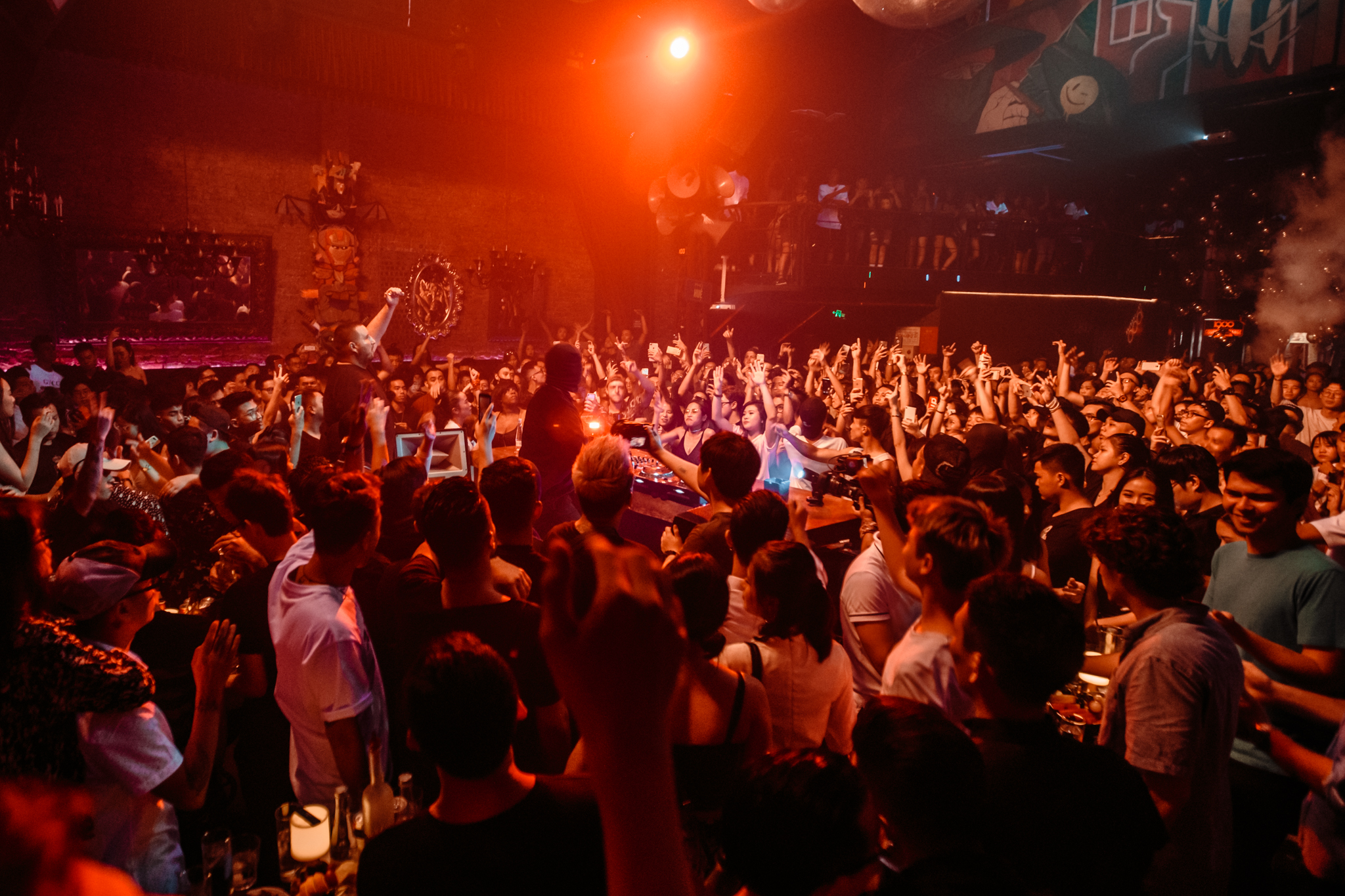 Malaa – DJ bí ẩn nhất thế giới khiến khán giả Việt ngỡ ngàng với set nhạc cực đỉnh - Ảnh 2. Malaa – DJ bí ẩn nhất thế giới khiến khán giả Việt ngỡ ngàng với set nhạc cực đỉnh - Ảnh 2.