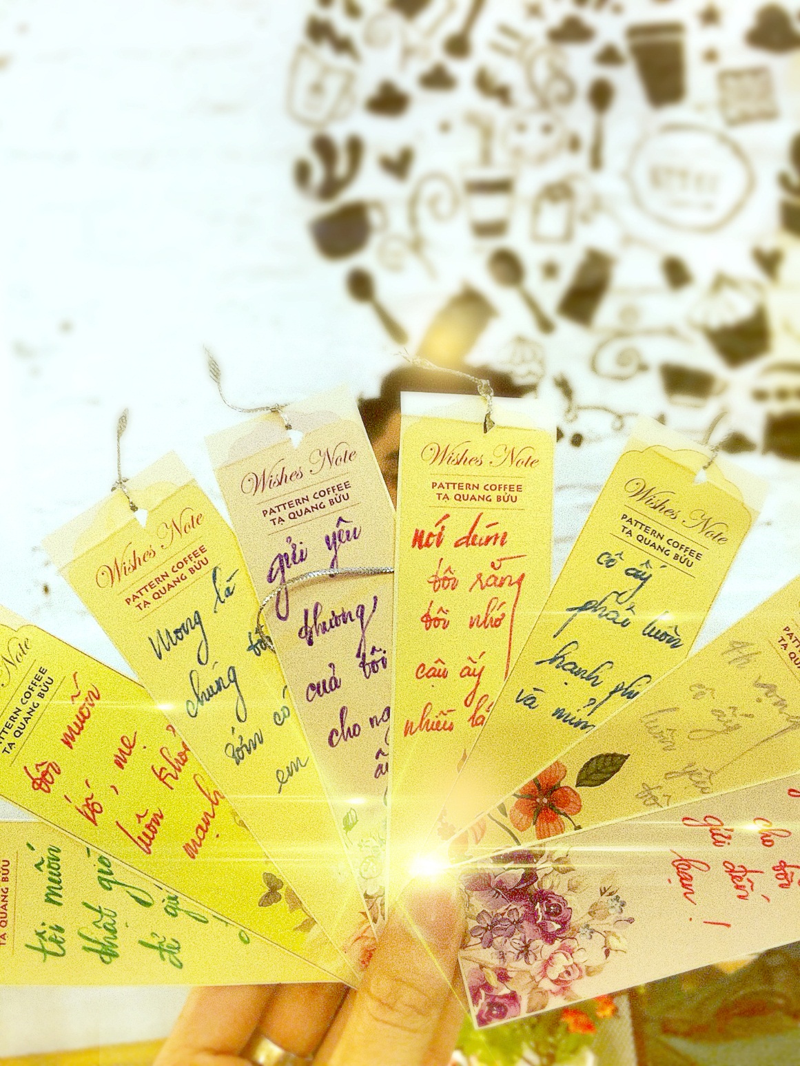 Giới trẻ Hà thành nô nức thổ lộ tình yêu tại cây ước Pattern Coffee Tạ Quang Bửu - Ảnh 5. Giới trẻ Hà thành nô nức thổ lộ tình yêu tại cây ước Pattern Coffee Tạ Quang Bửu - Ảnh 5.