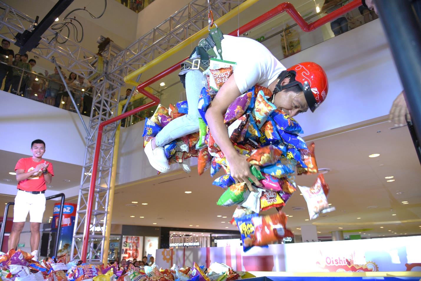 Fan phiêu bất tận với màn trình diễn đặc sắc của thần tượng - Ảnh 10. Fan phiêu bất tận với màn trình diễn đặc sắc của thần tượng - Ảnh 10.