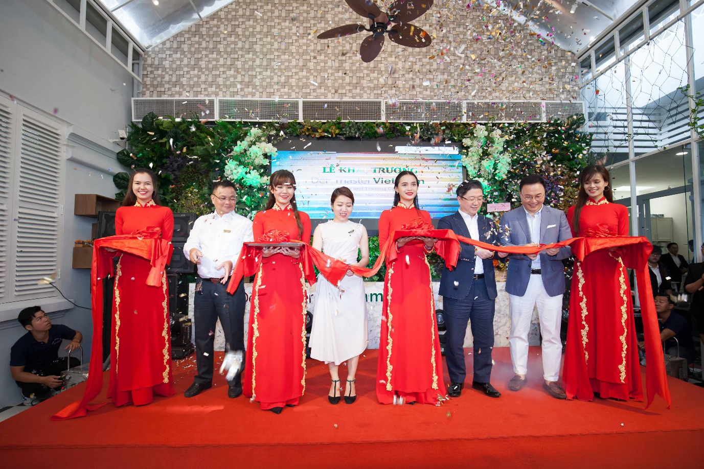 Dermaster Việt Nam - Mang cái đẹp đến nhiều người hơn - Ảnh 1. Dermaster Việt Nam - Mang cái đẹp đến nhiều người hơn - Ảnh 1.