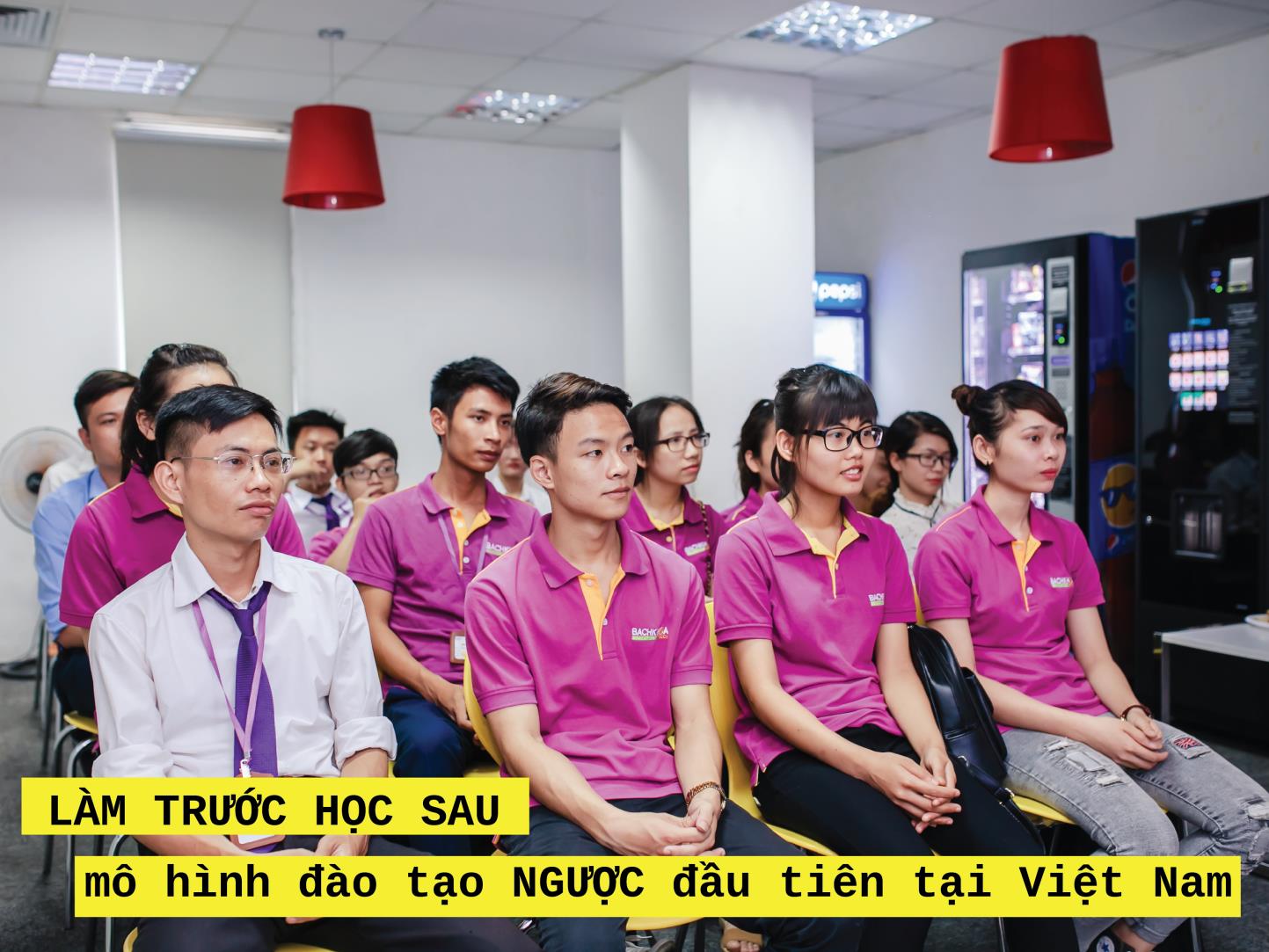 Mô hình đào tạo ngược giúp học sinh tự tin khi chọn ngành Công nghệ thông tin - Ảnh 2. Mô hình đào tạo ngược giúp học sinh tự tin khi chọn ngành Công nghệ thông tin - Ảnh 2.