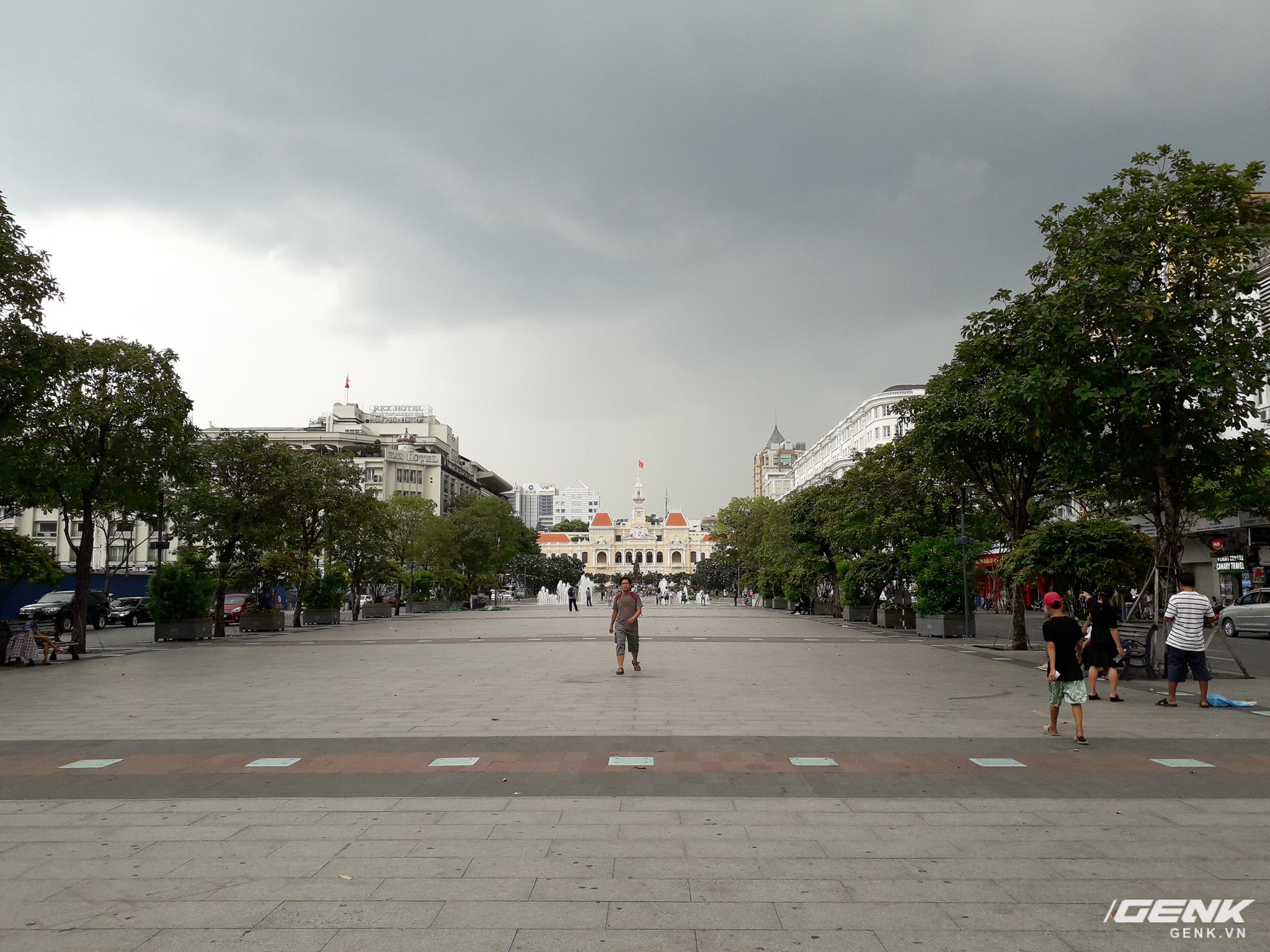 Trải nghiệm camera Galaxy J3 Pro - Đàn em của J7 Pro vẫn thừa sức “chinh phục bóng tối” - Ảnh 5. Trải nghiệm camera Galaxy J3 Pro - Đàn em của J7 Pro vẫn thừa sức “chinh phục bóng tối” - Ảnh 5.