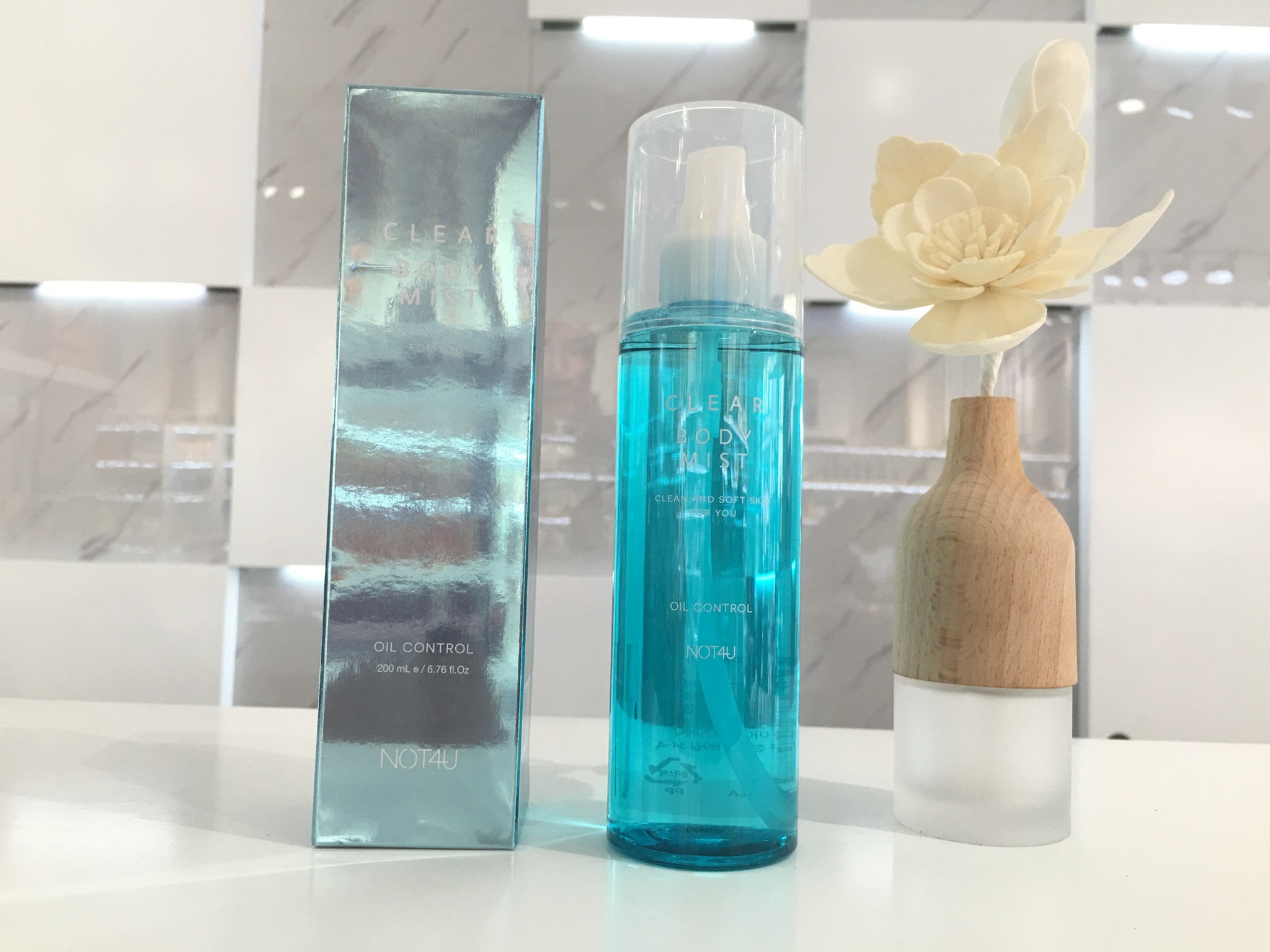 Lưng mụn, không thể mặc áo hở vai? Đấy là vì bạn chưa biết đến Clear Body Mist - Ảnh 5. Lưng mụn, không thể mặc áo hở vai? Đấy là vì bạn chưa biết đến Clear Body Mist - Ảnh 5.