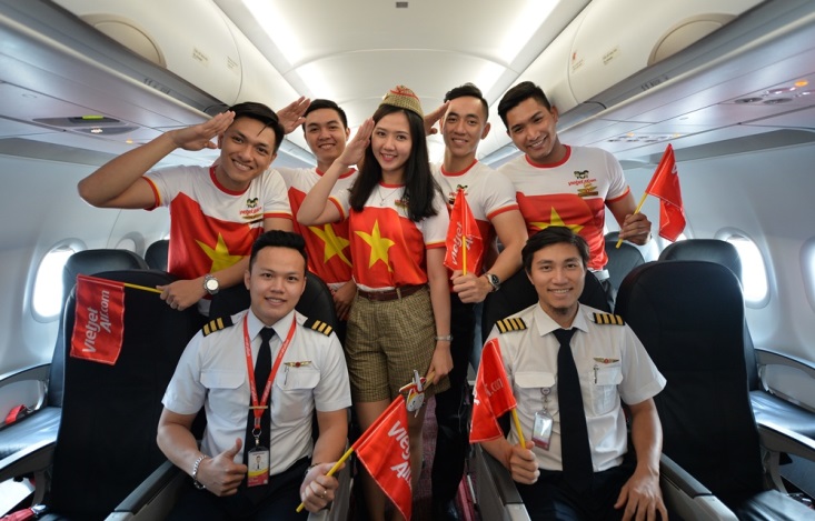 Bất ngờ với chuyến bay “Nối vòng tay lớn” của Vietjet - Ảnh 17. Bất ngờ với chuyến bay “Nối vòng tay lớn” của Vietjet - Ảnh 17.