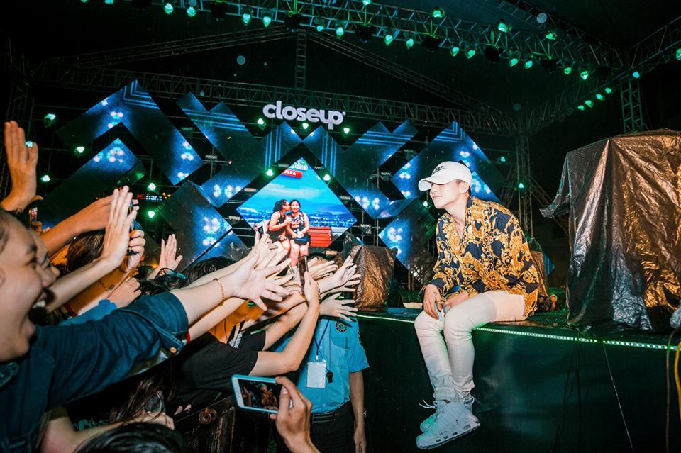 Nụ hôn “ướt át” của Kelvin Khánh, Khởi My tại “Cuộc hẹn để đời” - Ảnh 7. Nụ hôn “ướt át” của Kelvin Khánh, Khởi My tại “Cuộc hẹn để đời” - Ảnh 7.