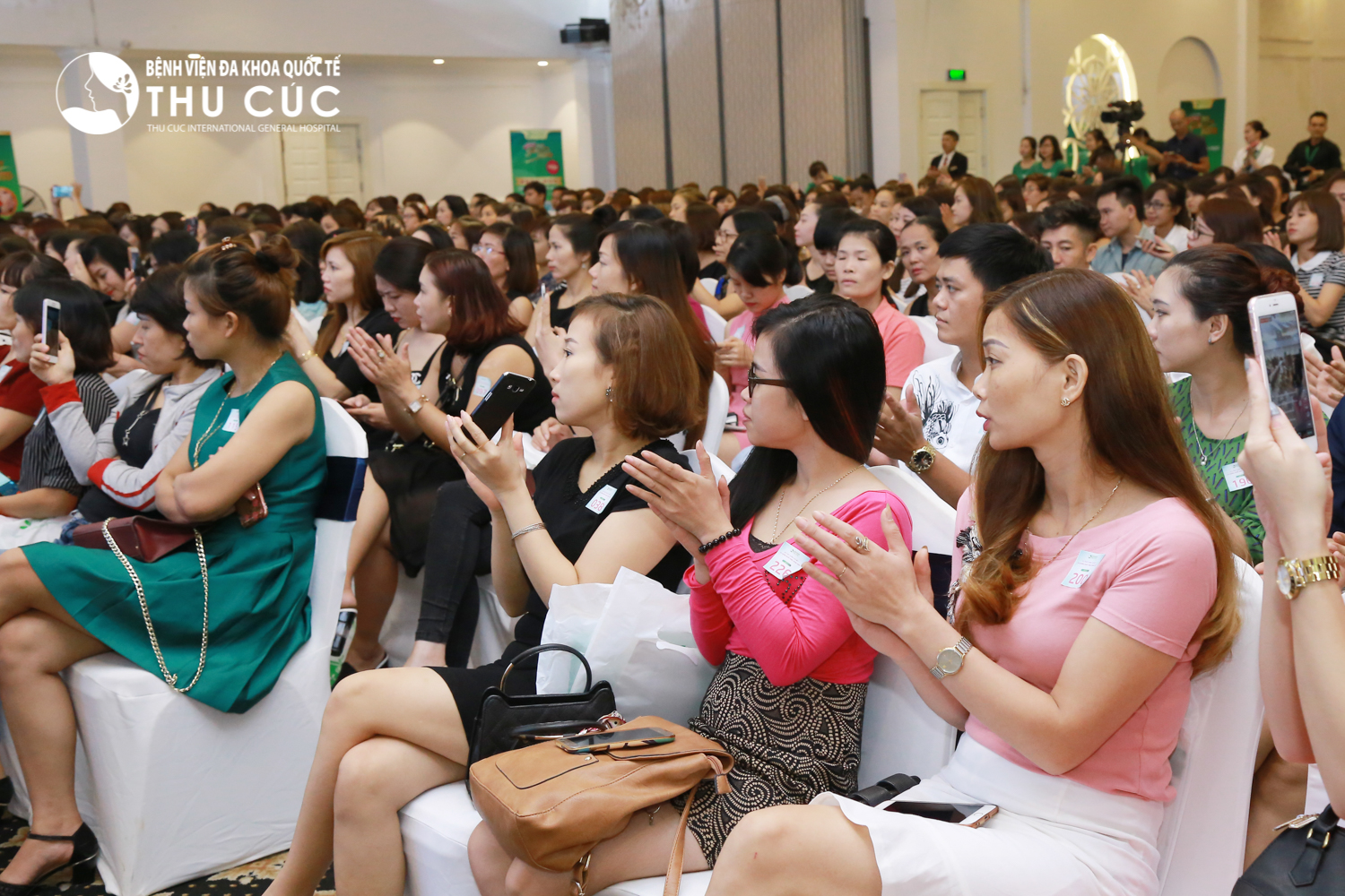 Câu chuyện truyền cảm hứng của người phụ nữ thành công từ nghề phun xăm - Ảnh 5. Câu chuyện truyền cảm hứng của người phụ nữ thành công từ nghề phun xăm - Ảnh 5.