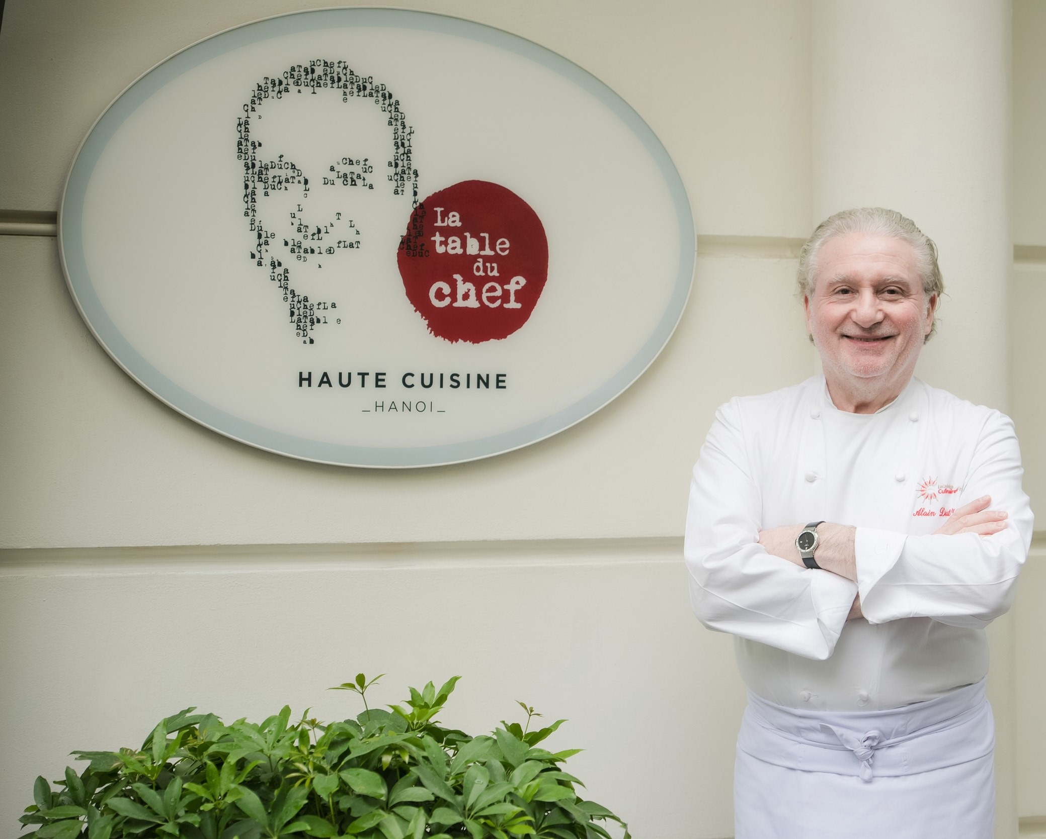 2* Michelin – Chef Alain Alain Dutournier tại La Table Du Chef.