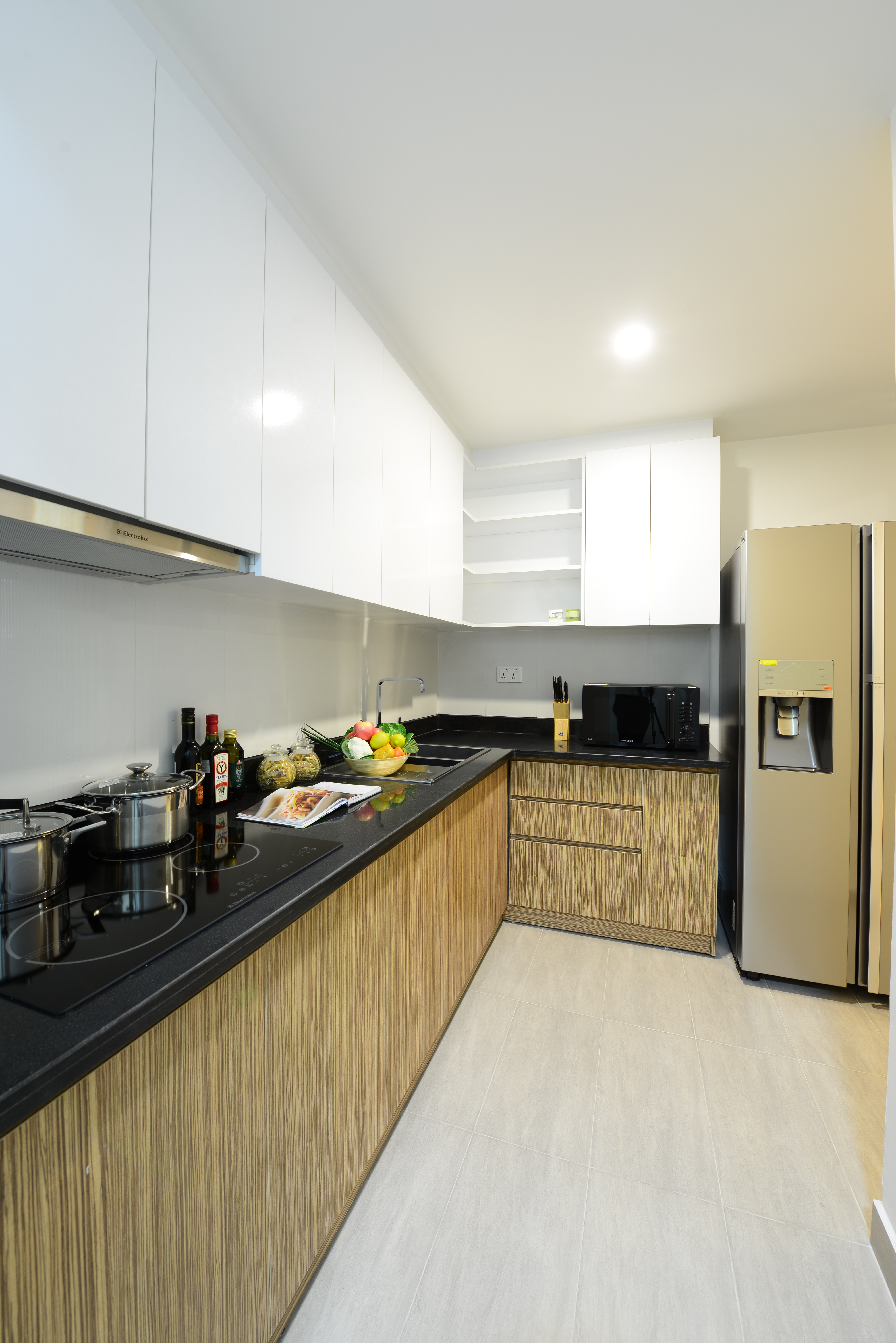 Căn bếp được thiết kế hiện đại, tiện lợi.