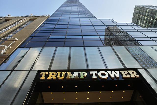 Trong khi mọi người nhìn thấy 1 tòa nhà 20 tầng bình thường tại một vị trí đắt giá, Trump có thể nhìn thấy 1 siêu cao ốc 72 tầng với giá trị không thể đo đếm.