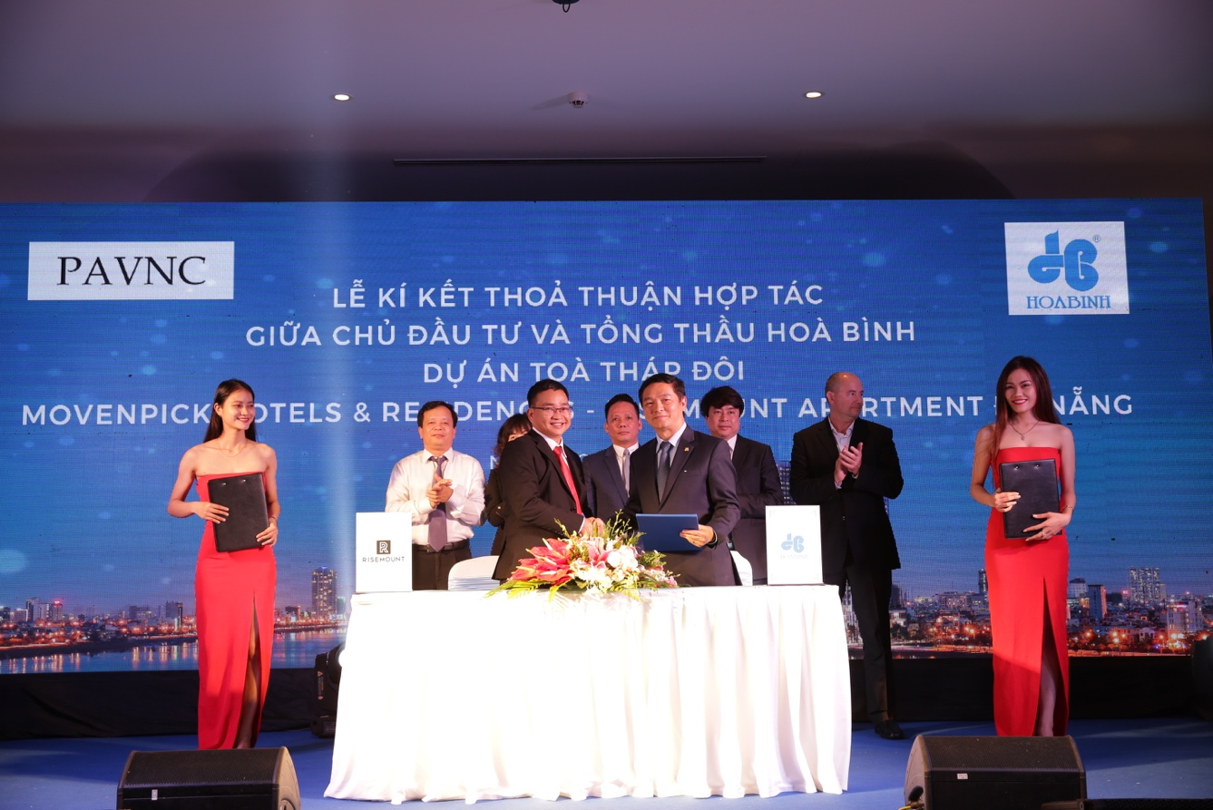 PAVNC Risemount và Tổng thầu Hòa Bình ký kết hợp tác xây dựng Tháp đôi.