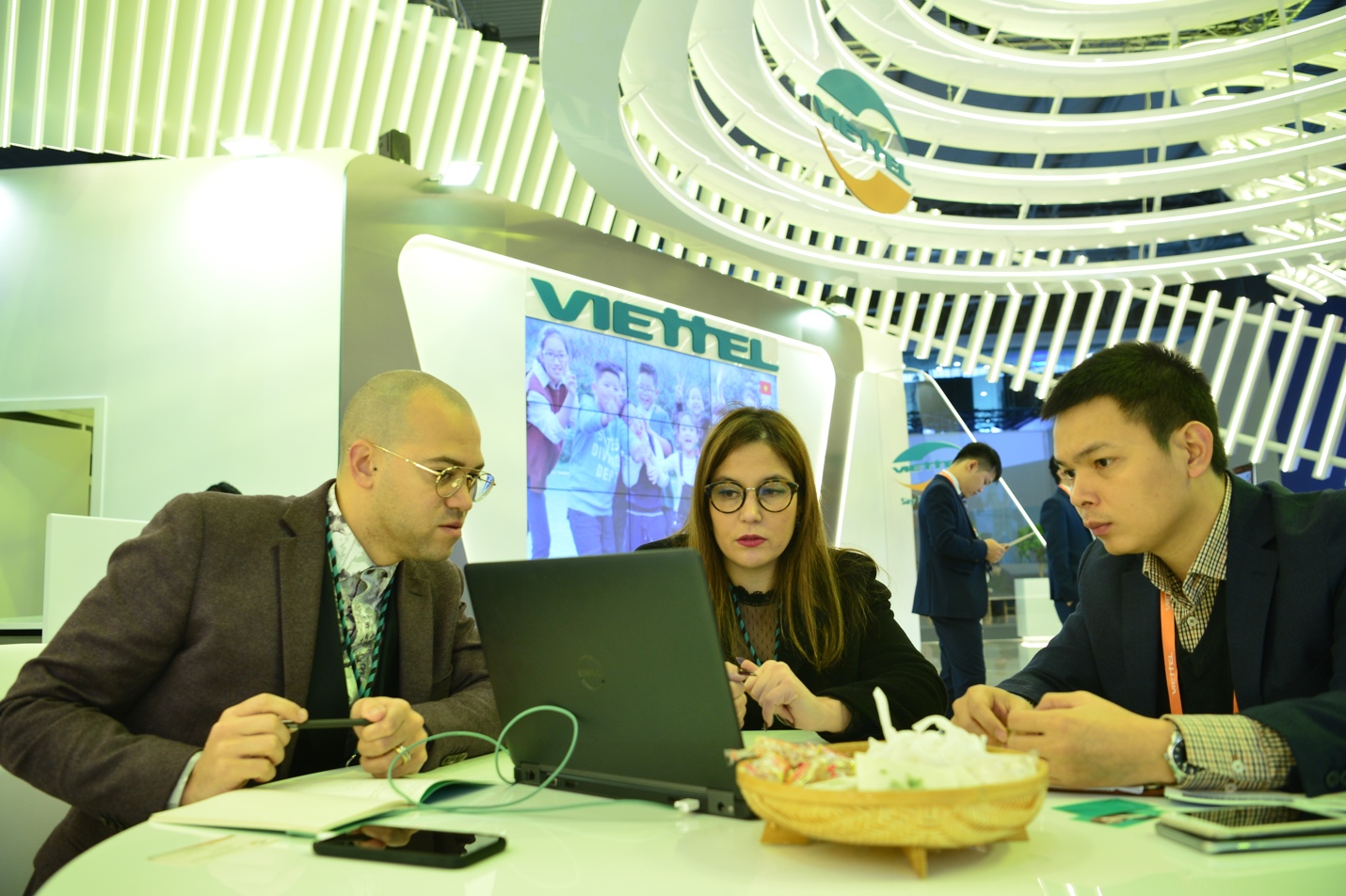 MWC 2018: Viettel nổi bật giữa những “ông lớn” của ngành di động toàn cầu - Ảnh 1.