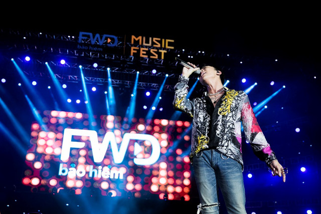 FWD Music Fest xứng đáng là lễ hội âm nhạc hoành tráng của năm - Ảnh 4.