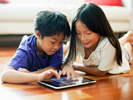 Muốn bé giỏi tiếng Anh, đừng quên 5 kênh học tiếng Anh trên Youtube này! - Ảnh 2. Muốn bé giỏi tiếng Anh, đừng quên 5 kênh học tiếng Anh trên Youtube này! - Ảnh 2.
