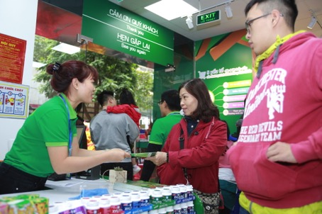 Các tín đồ nội trợ hào hứng trong tuần lễ khai trương chuỗi cửa hàng thực phẩm tiện lợi Co.op Food - Ảnh 6.
