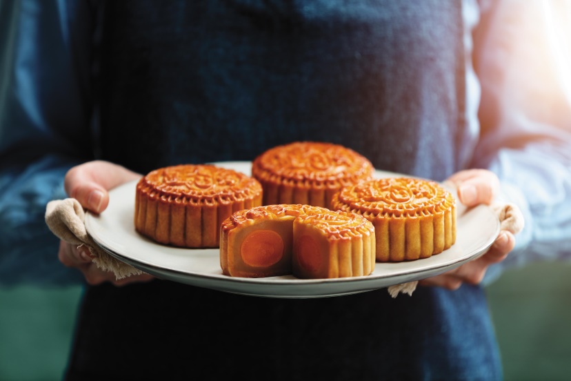 Khám phá siêu phẩm bánh trung thu cao cấp số 1 Hong Kong “gây sốt” tại Việt Nam năm 2018 - Ảnh 1. Khám phá siêu phẩm bánh trung thu cao cấp số 1 Hong Kong “gây sốt” tại Việt Nam năm 2018 - Ảnh 1.