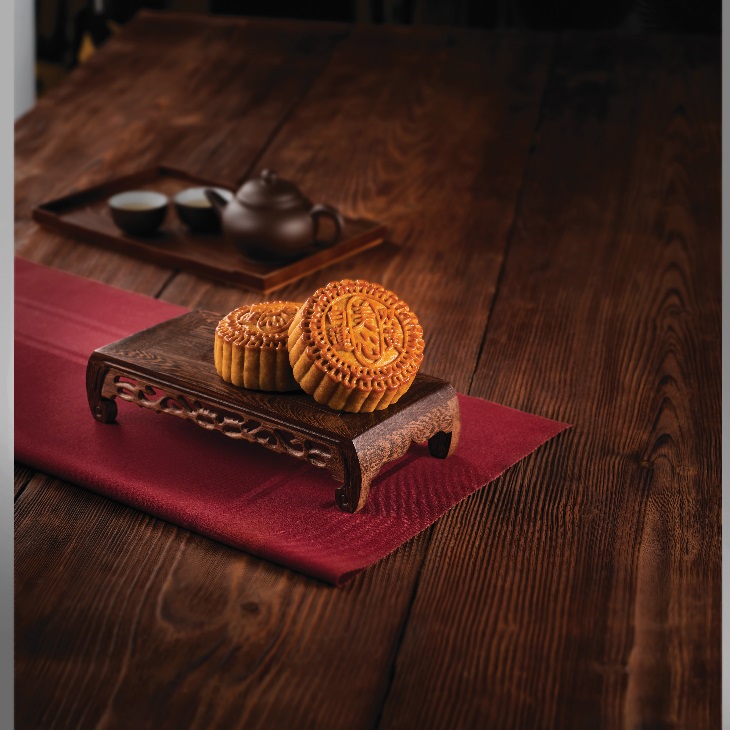 Khám phá siêu phẩm bánh trung thu cao cấp số 1 Hong Kong “gây sốt” tại Việt Nam năm 2018 - Ảnh 2. Khám phá siêu phẩm bánh trung thu cao cấp số 1 Hong Kong “gây sốt” tại Việt Nam năm 2018 - Ảnh 2.