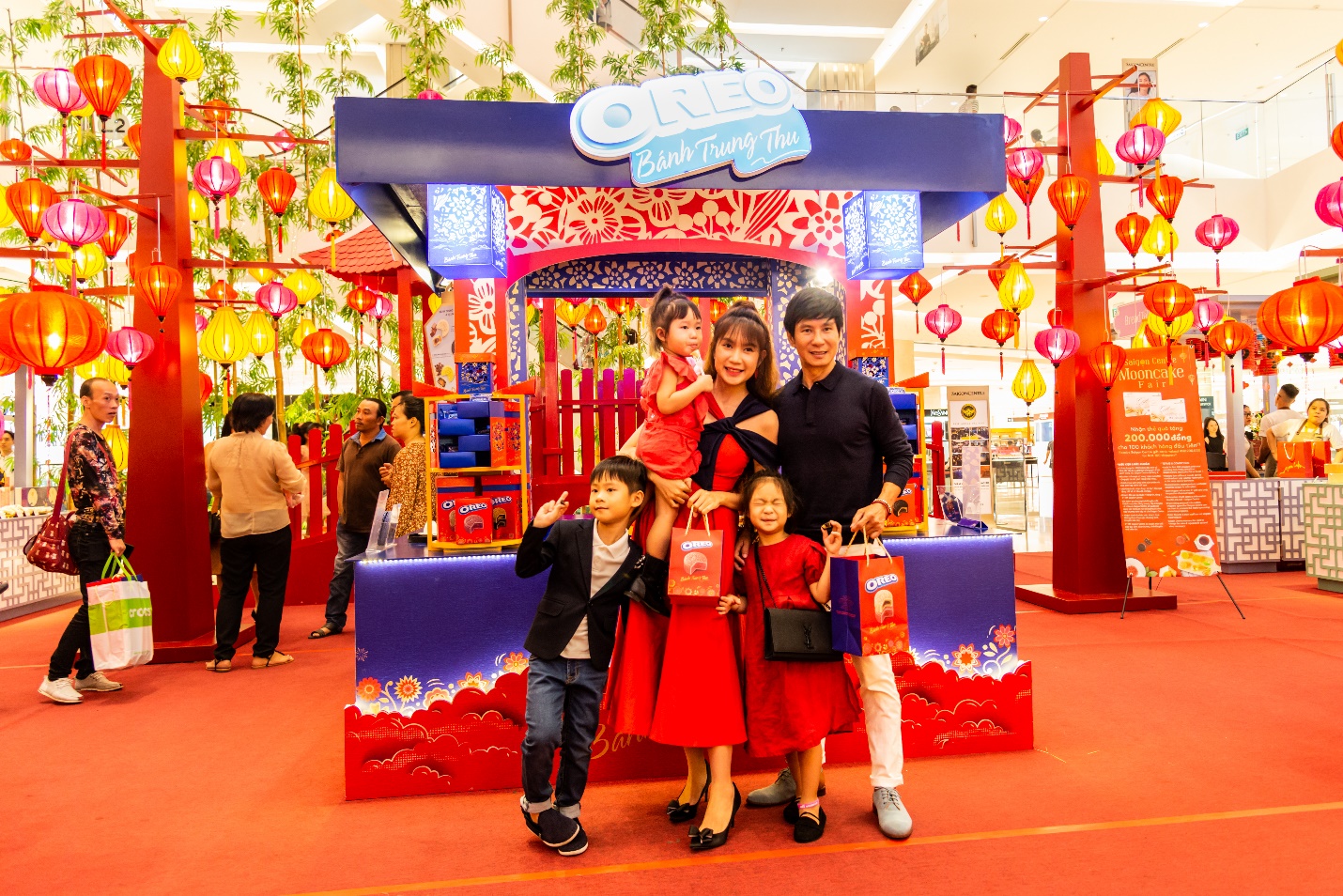 Món bánh Trung Thu độc đáo được cả gia đình Lý Hải - Minh Hà yêu thích - Ảnh 3. Món bánh Trung Thu độc đáo được cả gia đình Lý Hải - Minh Hà yêu thích - Ảnh 3.