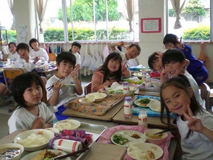 Chương trình Sữa học đường: Vì dinh dưỡng và chiều cao của thế hệ tương lai - Ảnh 4. Chương trình Sữa học đường: Vì dinh dưỡng và chiều cao của thế hệ tương lai - Ảnh 4.