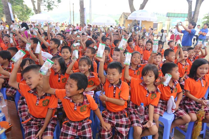 Chương trình Sữa học đường: Vì dinh dưỡng và chiều cao của thế hệ tương lai - Ảnh 6. Chương trình Sữa học đường: Vì dinh dưỡng và chiều cao của thế hệ tương lai - Ảnh 6.