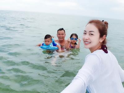 Jennifer Phạm và vợ Đăng Khôi cùng chia sẻ bí quyết du lịch cho gia đình - Ảnh 3.