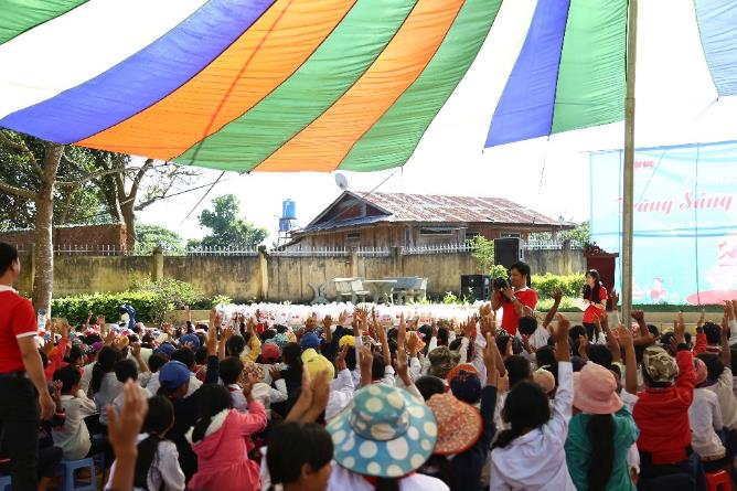 Trăng sáng vùng cao dành cho thiếu nhi cùng LOTTE Mart - Ảnh 6. Trăng sáng vùng cao dành cho thiếu nhi cùng LOTTE Mart - Ảnh 6.
