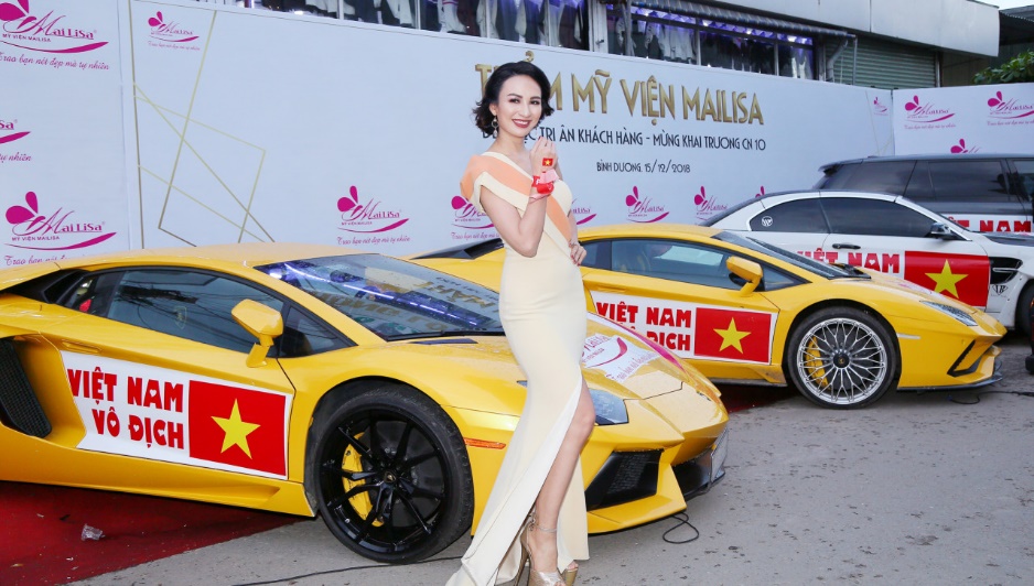 Ca sĩ Bảo Thy, Mỹ Tâm, Ngọc Hân, Huyền My hội tụ tại sự kiện cổ vũ đội tuyển Việt Nam trong trận chung kết AFF Cup - Ảnh 8. Ca sĩ Bảo Thy, Mỹ Tâm, Ngọc Hân, Huyền My hội tụ tại sự kiện cổ vũ đội tuyển Việt Nam trong trận chung kết AFF Cup - Ảnh 8.