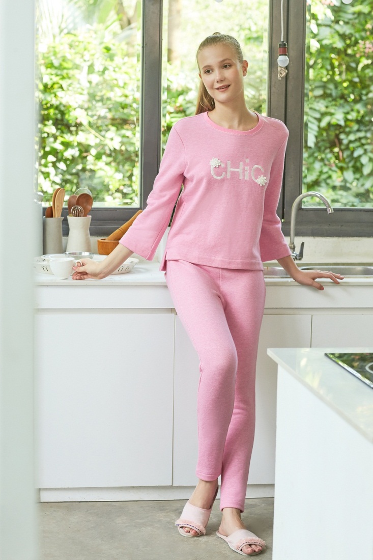 VINCY gợi ý xu hướng thời trang mặc nhà mùa Thu - Đông - Ảnh 7. VINCY gợi ý xu hướng thời trang mặc nhà mùa Thu - Đông - Ảnh 7.