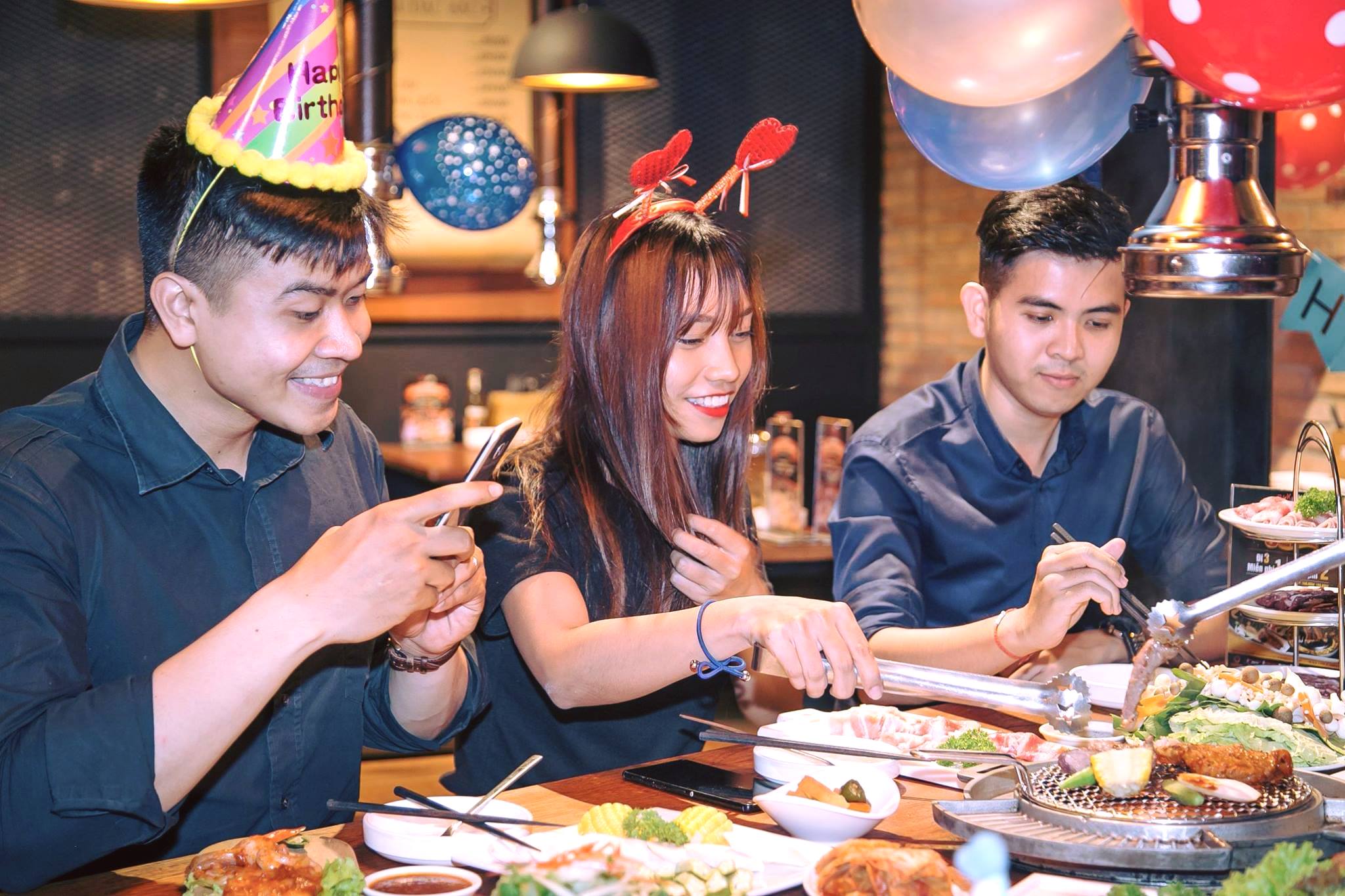 Trung thu này, đừng quên lời hứa đoàn viên với cha mẹ - Ảnh 2. Trung thu này, đừng quên lời hứa đoàn viên với cha mẹ - Ảnh 2.