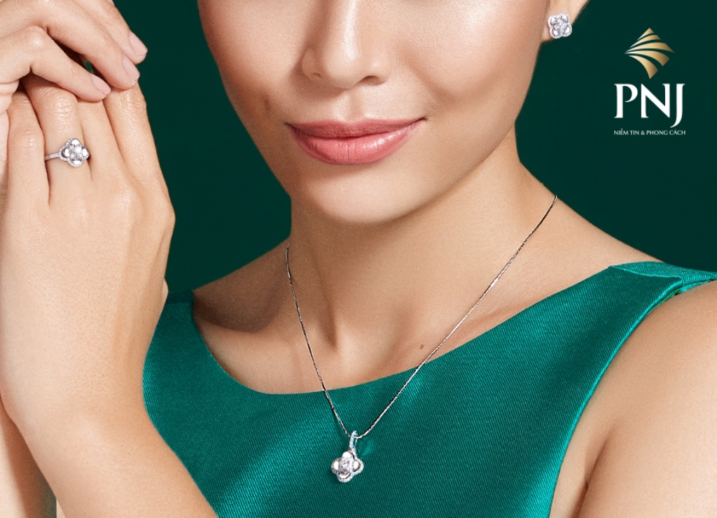 Cận cảnh BST Diamond làm “điên đảo” các cô nàng thành thị - Ảnh 5. Cận cảnh BST Diamond làm “điên đảo” các cô nàng thành thị - Ảnh 5.