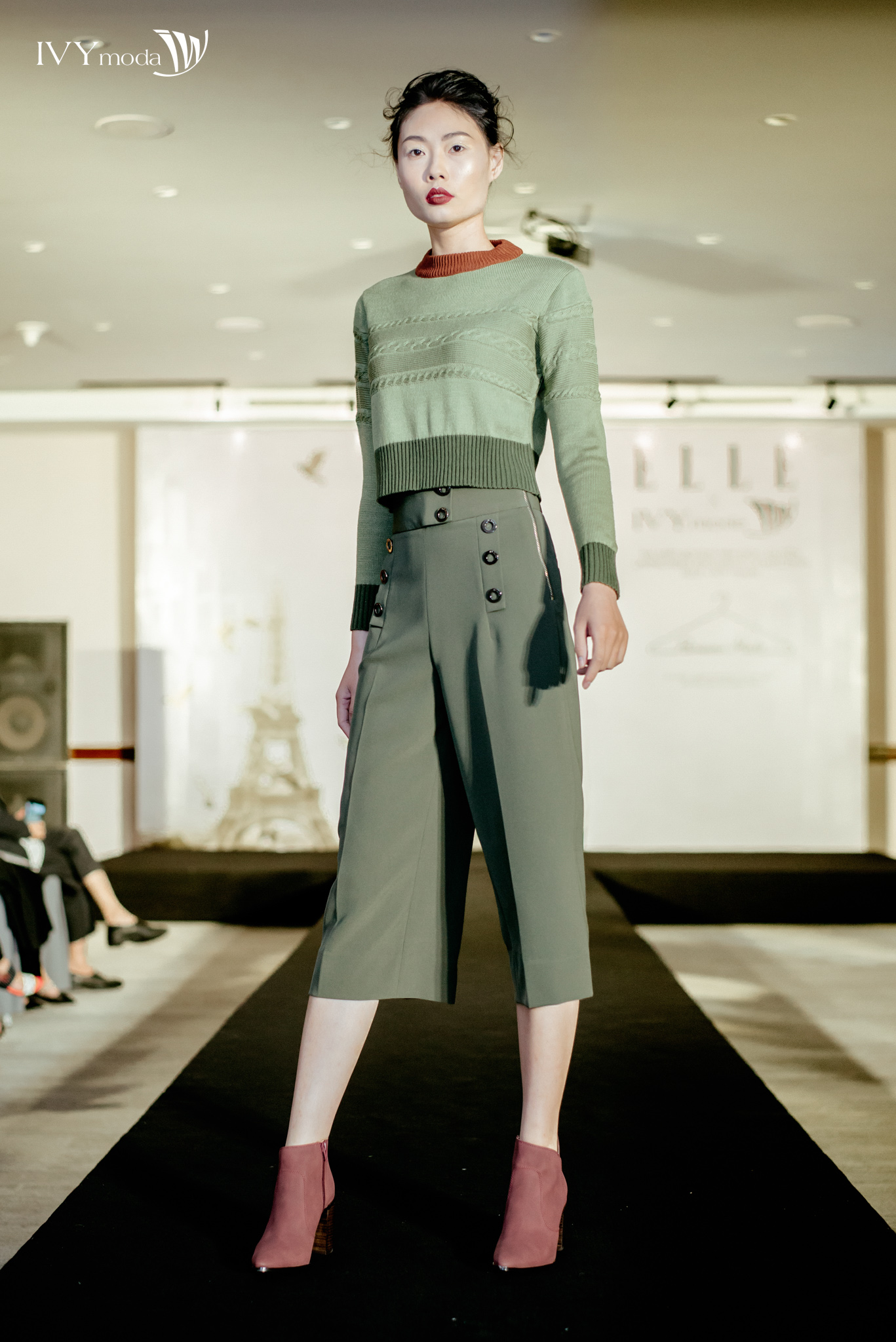 Nào chỉ có trên thế giới, trào lưu collab giờ đây đã tới với làng mốt Việt - Ảnh 6. Nào chỉ có trên thế giới, trào lưu collab giờ đây đã tới với làng mốt Việt - Ảnh 6.