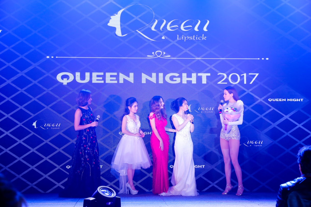 Hồ Ngọc Hà cháy hết mình trong đêm tiệc “Queen Night 2017” của D.O PRO GROUP - Ảnh 5. Hồ Ngọc Hà cháy hết mình trong đêm tiệc “Queen Night 2017” của D.O PRO GROUP - Ảnh 5.
