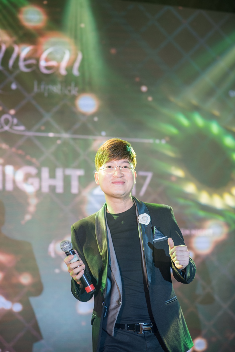 Hồ Ngọc Hà cháy hết mình trong đêm tiệc “Queen Night 2017” của D.O PRO GROUP - Ảnh 6. Hồ Ngọc Hà cháy hết mình trong đêm tiệc “Queen Night 2017” của D.O PRO GROUP - Ảnh 6.