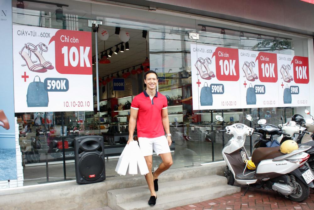 Kim Lý mua quà 20/10 tặng bạn gái theo gợi ý từ “soái ca” Juno - Ảnh 5. Kim Lý mua quà 20/10 tặng bạn gái theo gợi ý từ “soái ca” Juno - Ảnh 5.