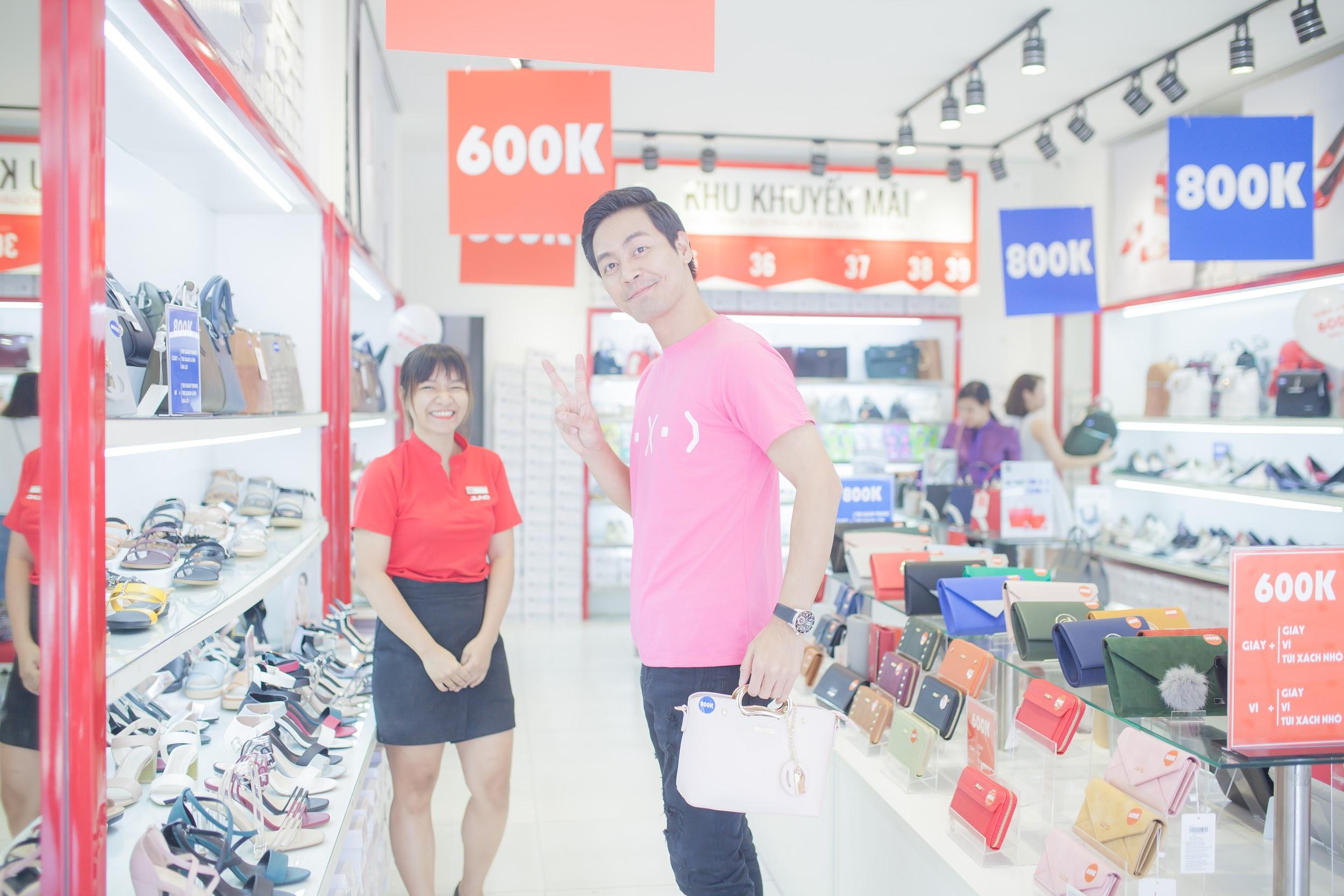 Kim Lý mua quà 20/10 tặng bạn gái theo gợi ý từ “soái ca” Juno - Ảnh 8. Kim Lý mua quà 20/10 tặng bạn gái theo gợi ý từ “soái ca” Juno - Ảnh 8.