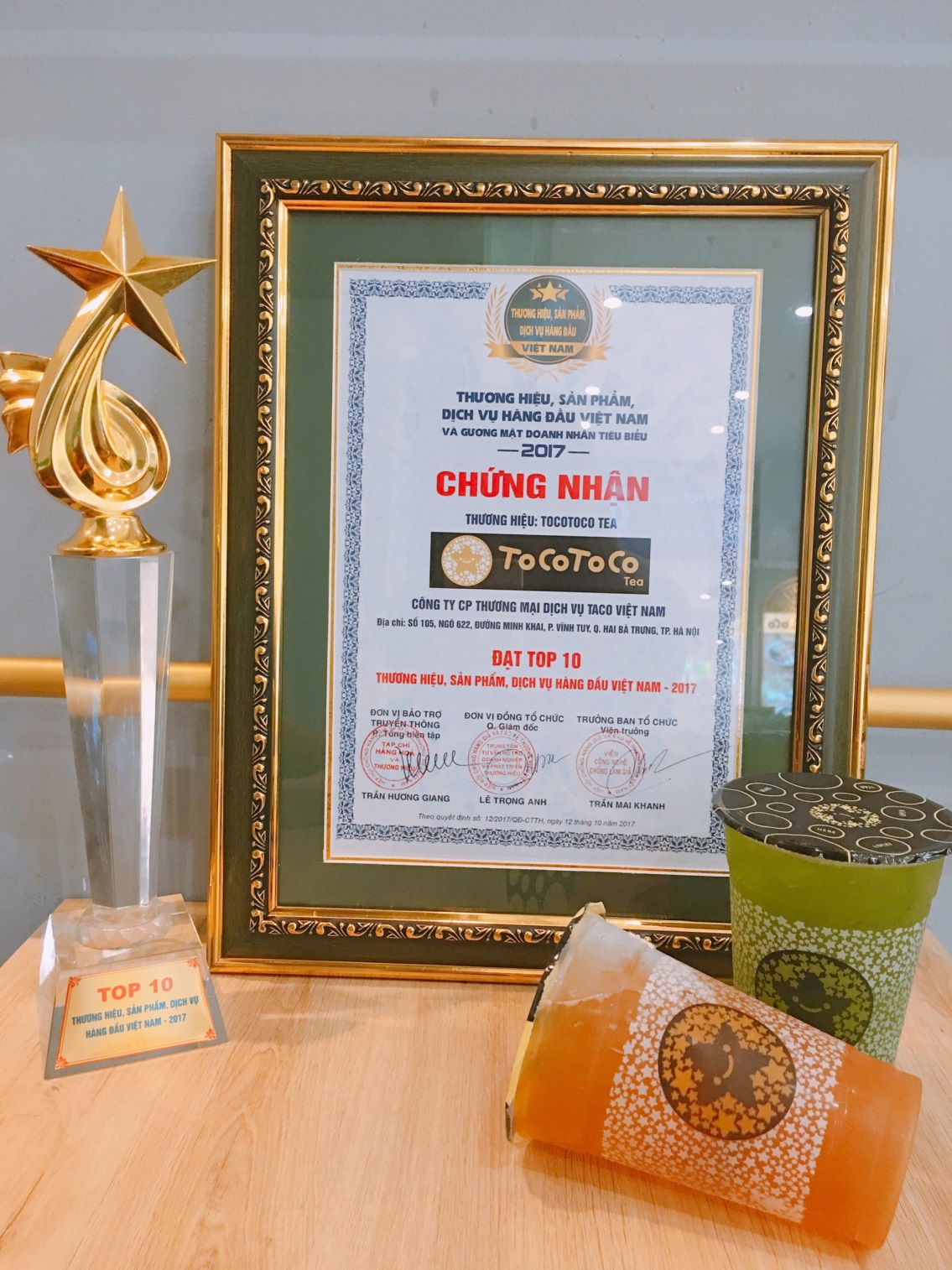 TocoToco – Thương hiệu trà sữa đình đám lọt top 10 thương hiệu, sản phẩm, dịch vụ hàng đầu VN 2017 - Ảnh 1. TocoToco – Thương hiệu trà sữa đình đám lọt top 10 thương hiệu, sản phẩm, dịch vụ hàng đầu VN 2017 - Ảnh 1.