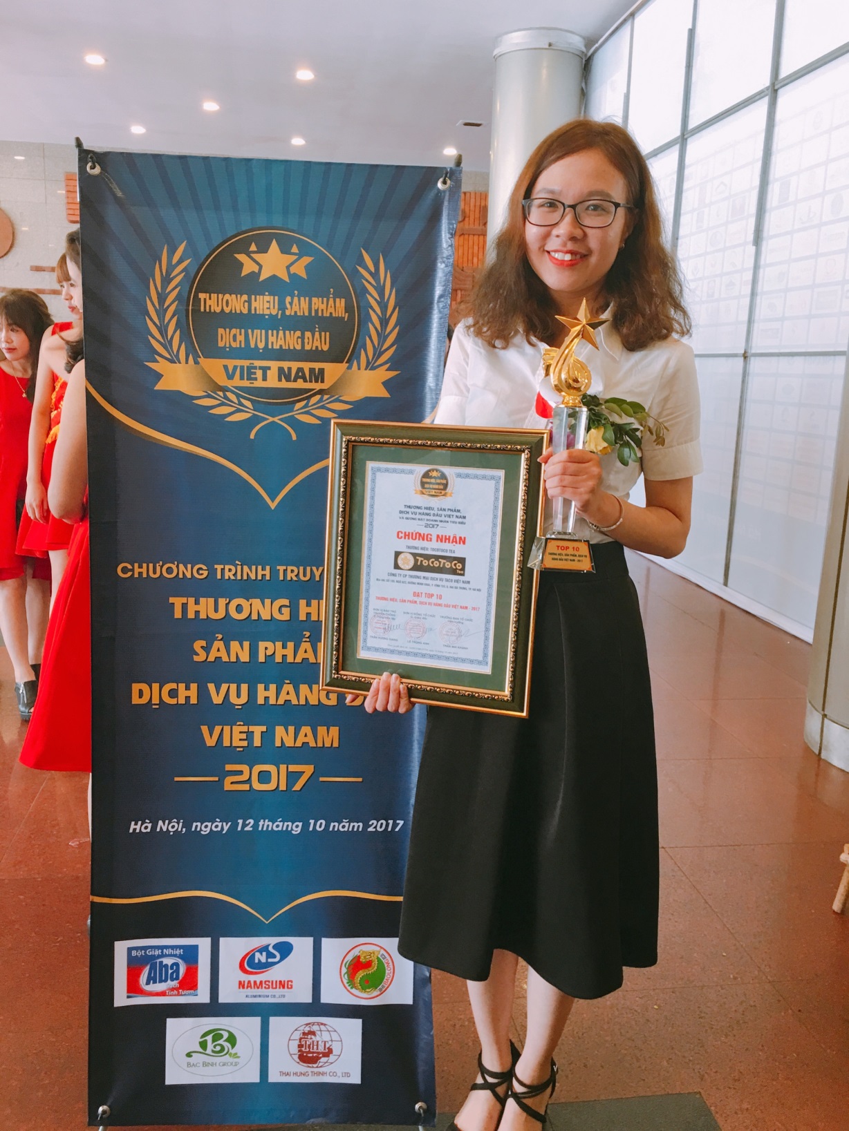 TocoToco – Thương hiệu trà sữa đình đám lọt top 10 thương hiệu, sản phẩm, dịch vụ hàng đầu VN 2017 - Ảnh 2. TocoToco – Thương hiệu trà sữa đình đám lọt top 10 thương hiệu, sản phẩm, dịch vụ hàng đầu VN 2017 - Ảnh 2.