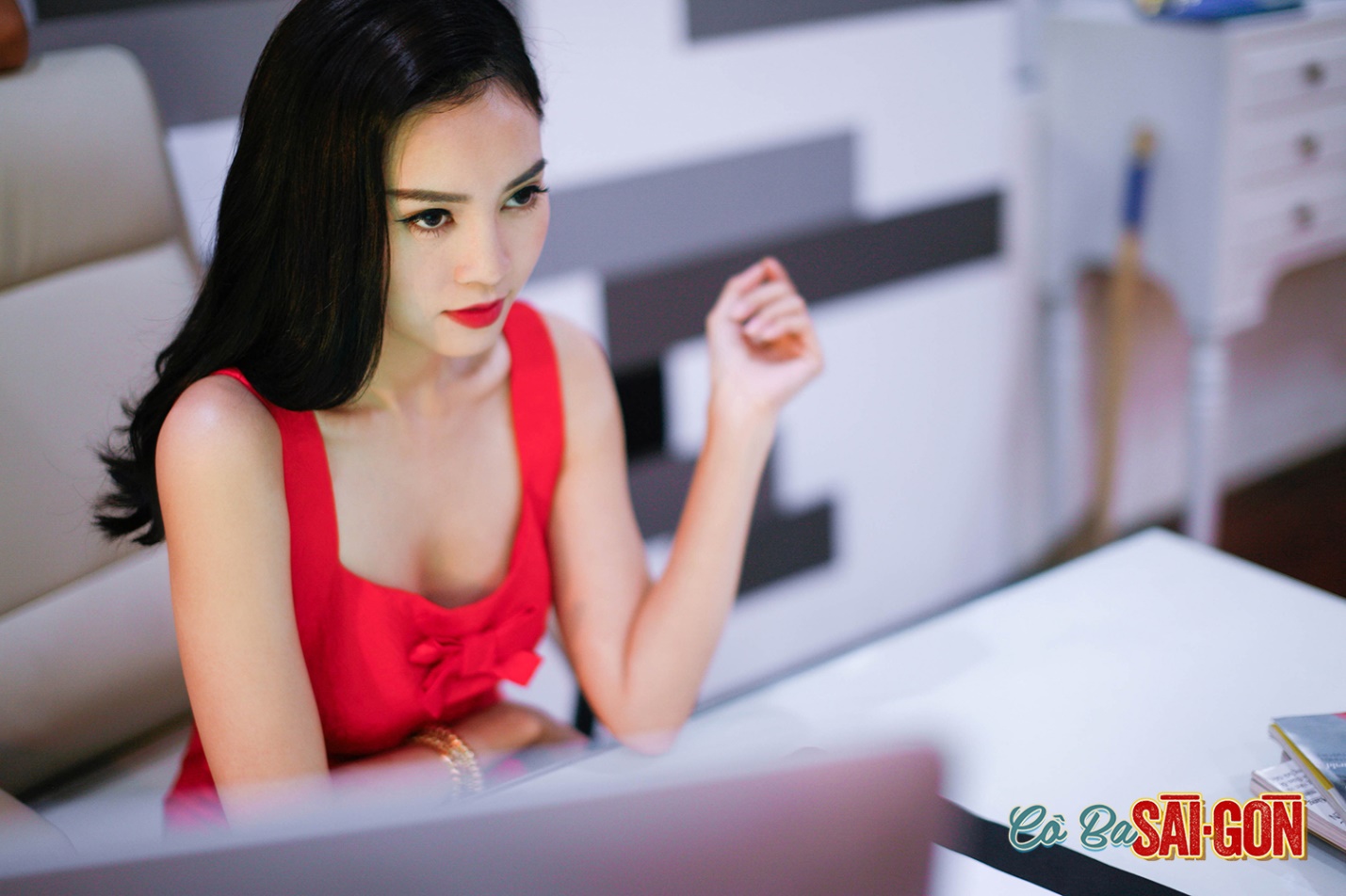 Bật mí trang sức ngọc trai trong phim Cô Ba Sài Gòn - Ảnh 1. Bật mí trang sức ngọc trai trong phim Cô Ba Sài Gòn - Ảnh 1.